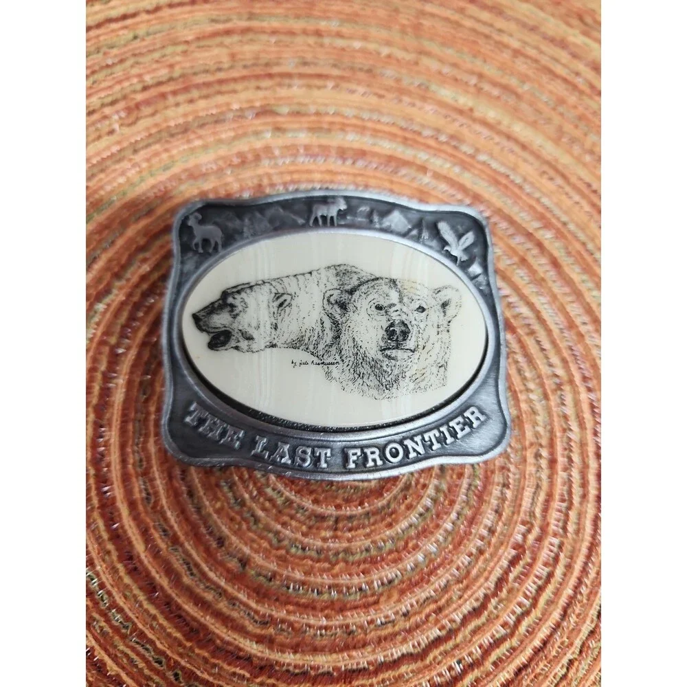 Alaskan Mint Belt Buckle Kiana 1984 The Last Frontier Polar Bears Faux Scrimshaw